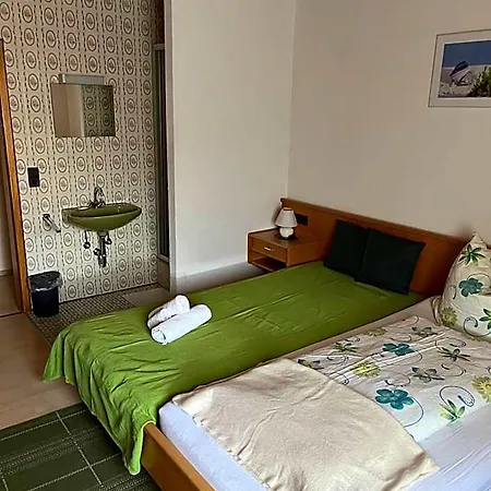 Hotell Lenche Neumayer *